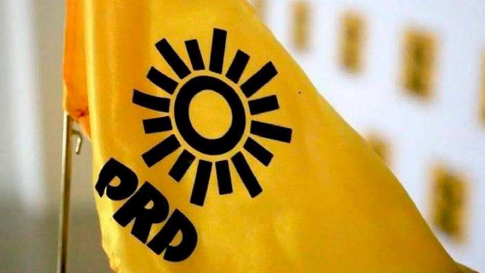 PRD, PSI, FxM y PANAL se encuentran al borde de la desaparición